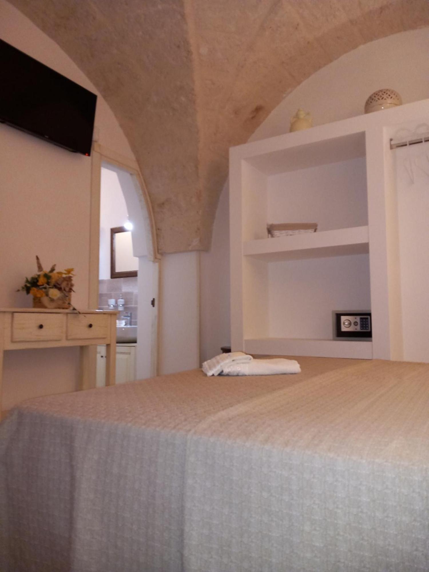 Antica Via Roma B&B E Relax Монталбано Стая снимка